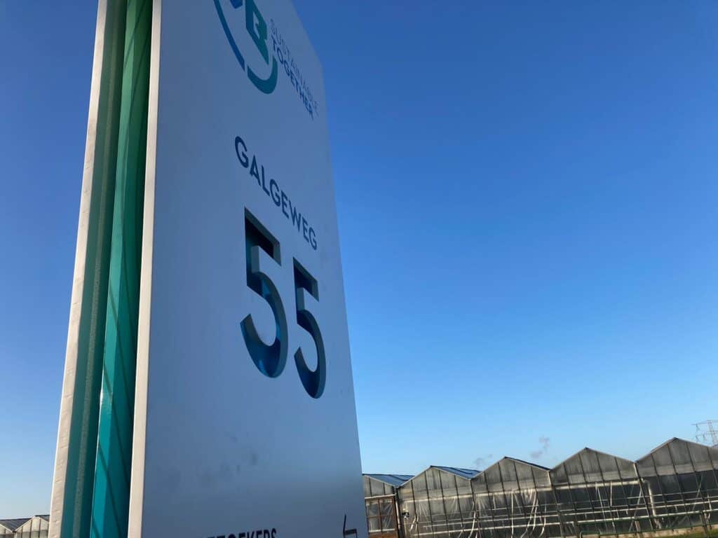 Firma Buitelaar - Naamzuil bewegwijzering bedrijf - VB